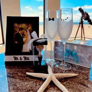 Mr. and Mrs. Wedding Set